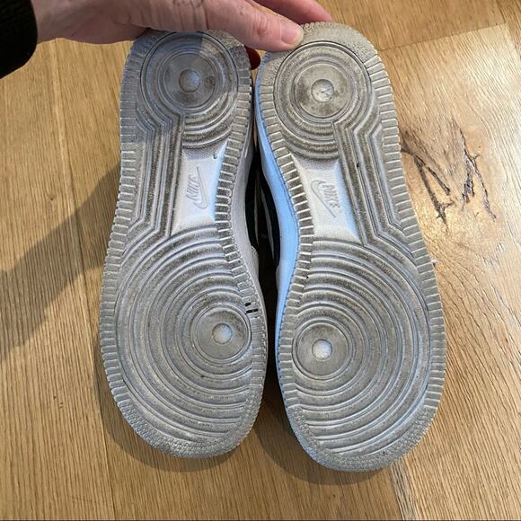 Nike Custom Air Force 1's Louis Vuitton Sneakers - Picture 6 of 8